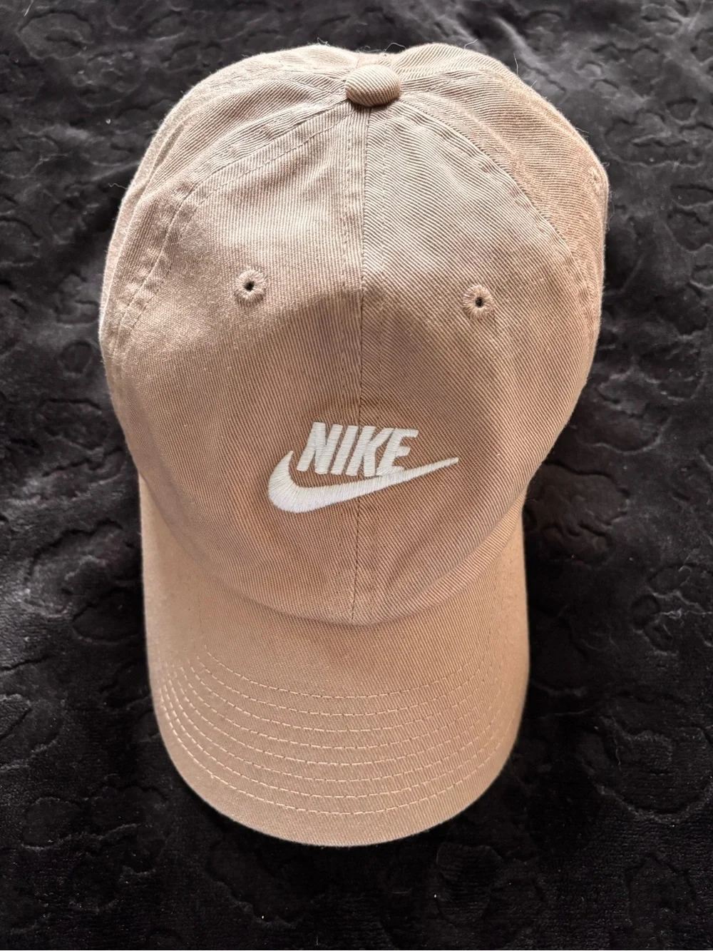 Nike Men’s Beige Cap with White Swoosh